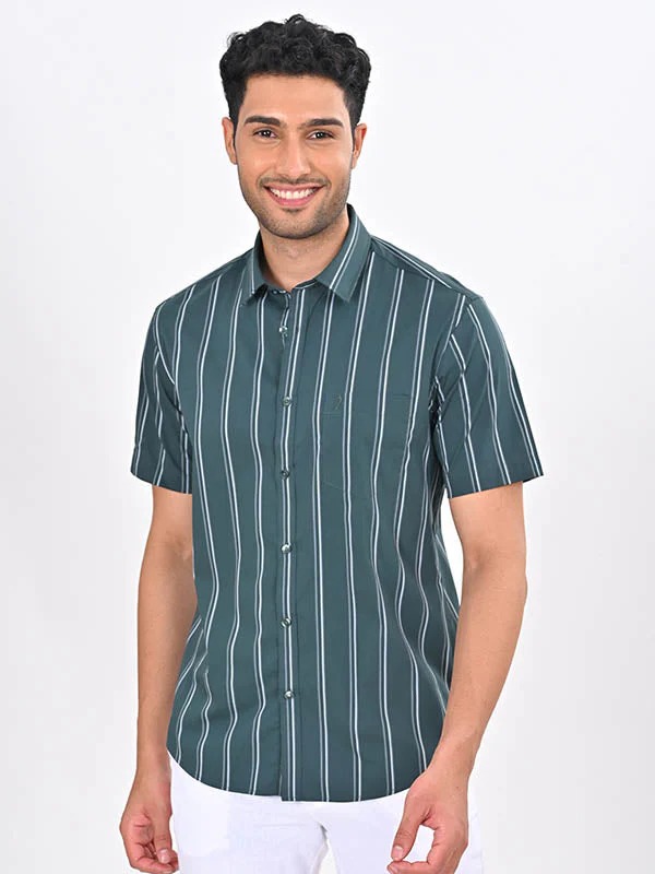 Indian Terrain Men's Regular Fit Half Sleeve Striped Green Shirt